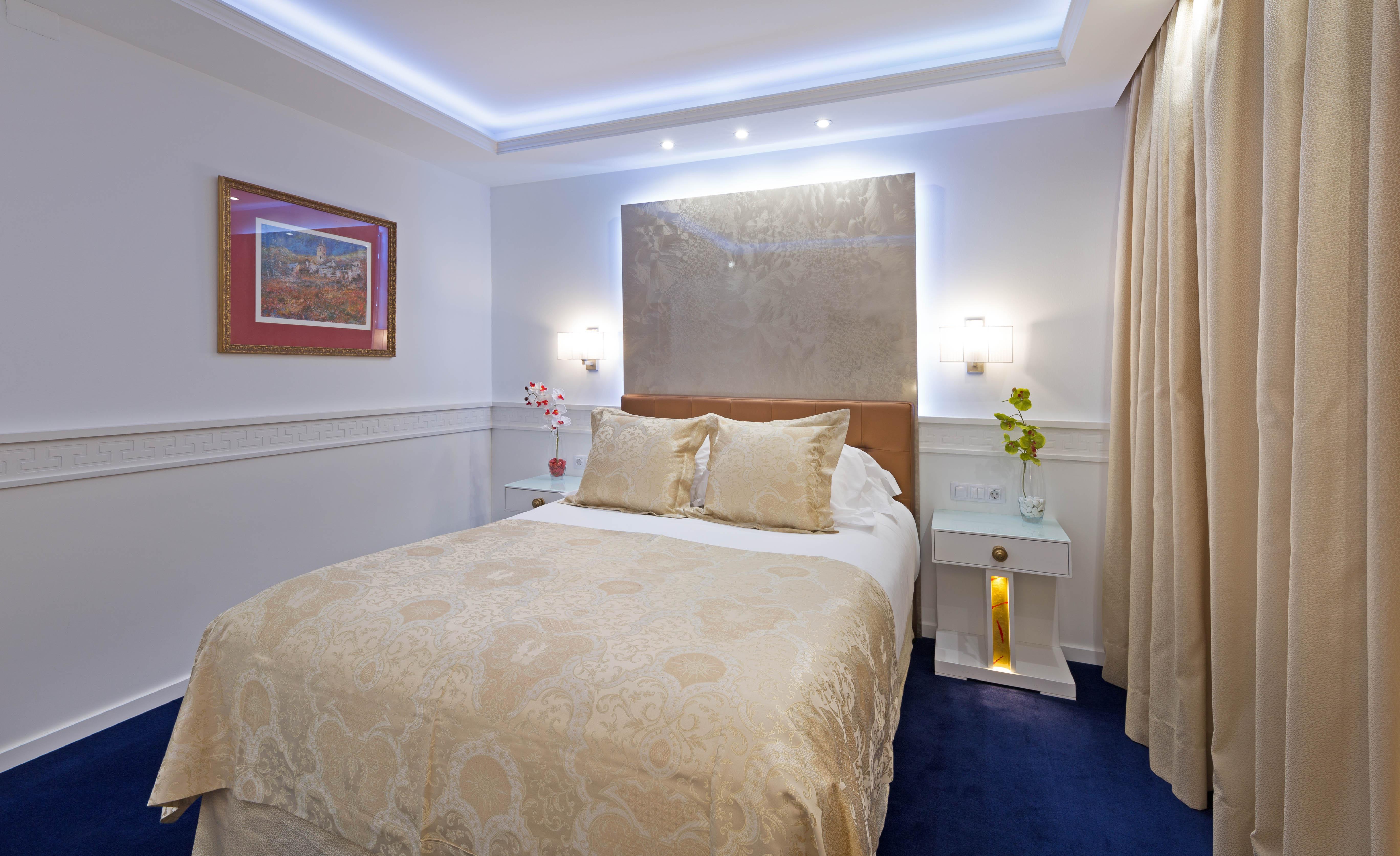 Hotel Princesa Parc Excellence Arinsal Exterior photo A room at the hotel
