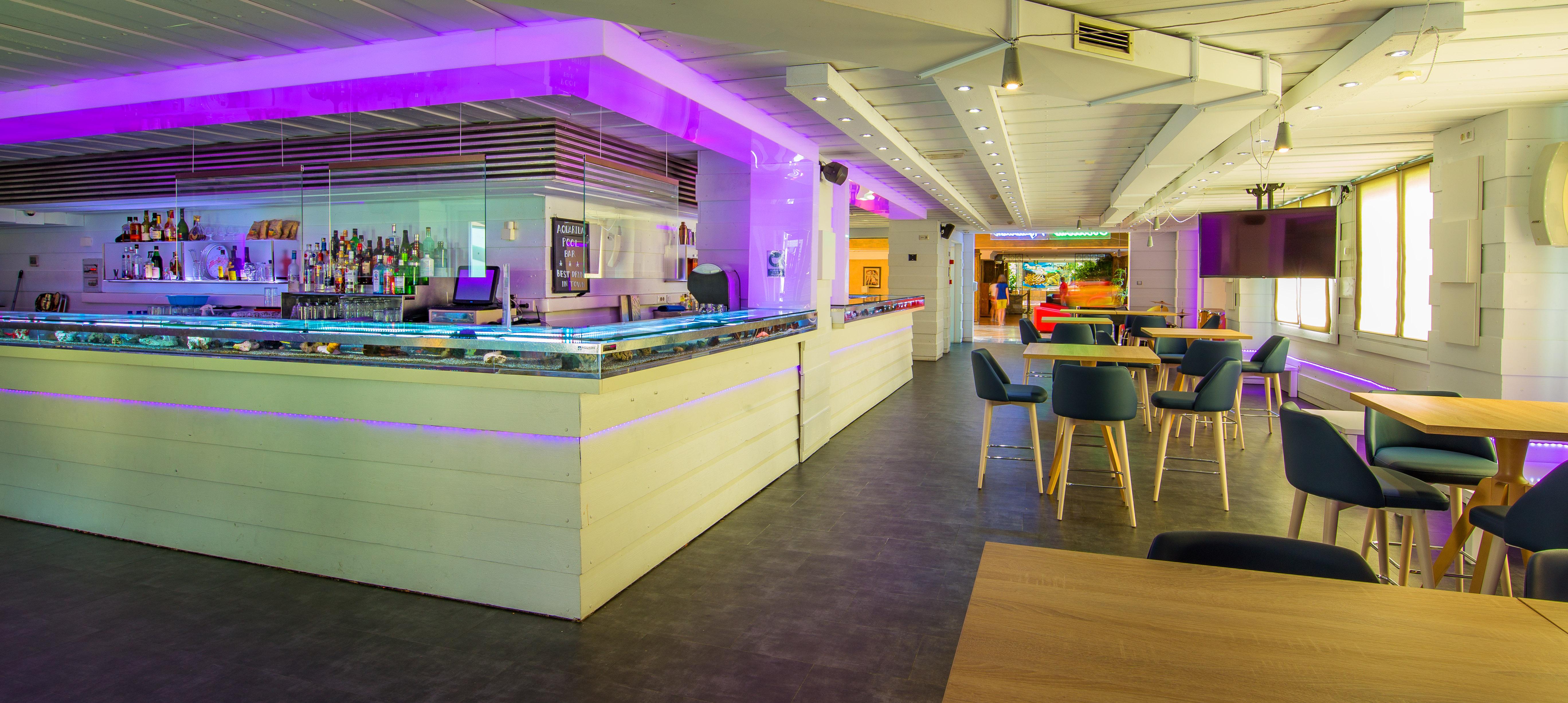 Hotel Princesa Parc Excellence Arinsal Exterior photo The bar at the 1000 Mile Hotel